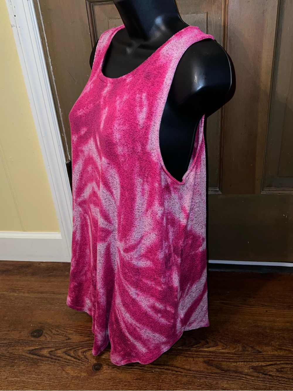 Old Navy Pink Swirl  Gray Tie-Dye Rayon Sleeveless Realx Fit Swing Tank Size M - Picture 5 of 6
